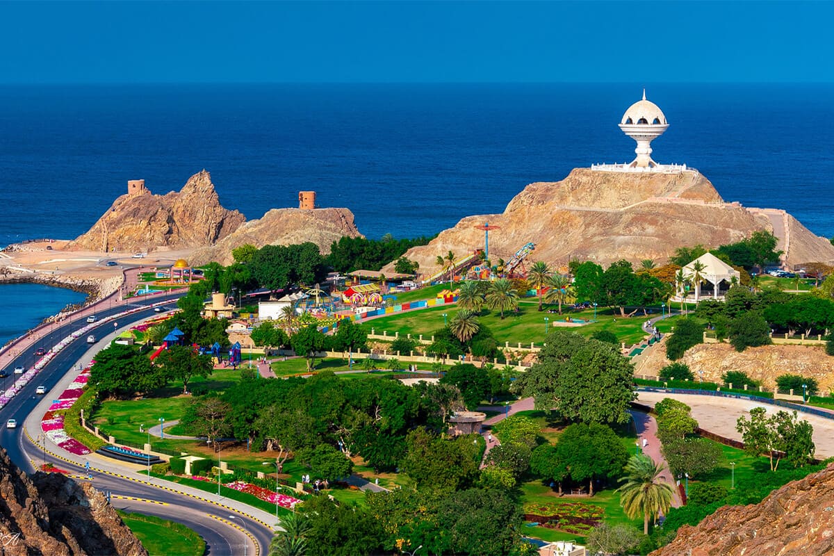 Al Riyam Park - Attractions Along the Corniche