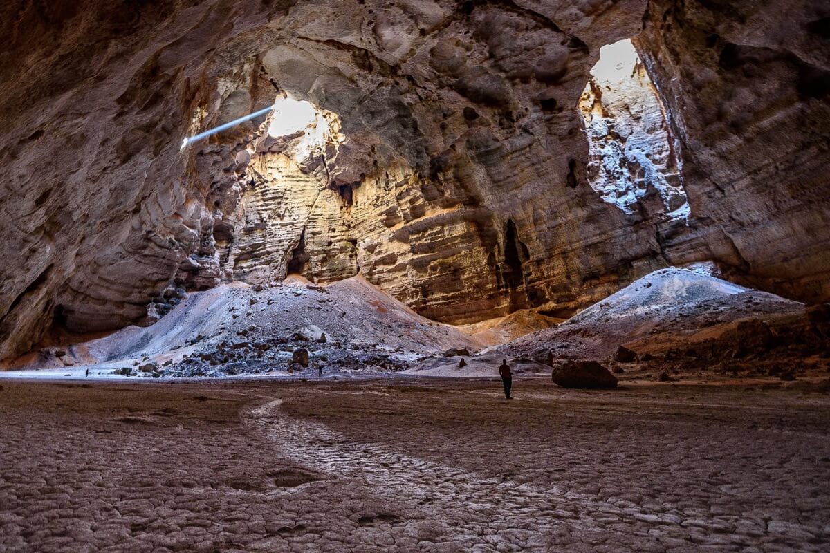 Majlis Al Jinn - famous caves in oman
