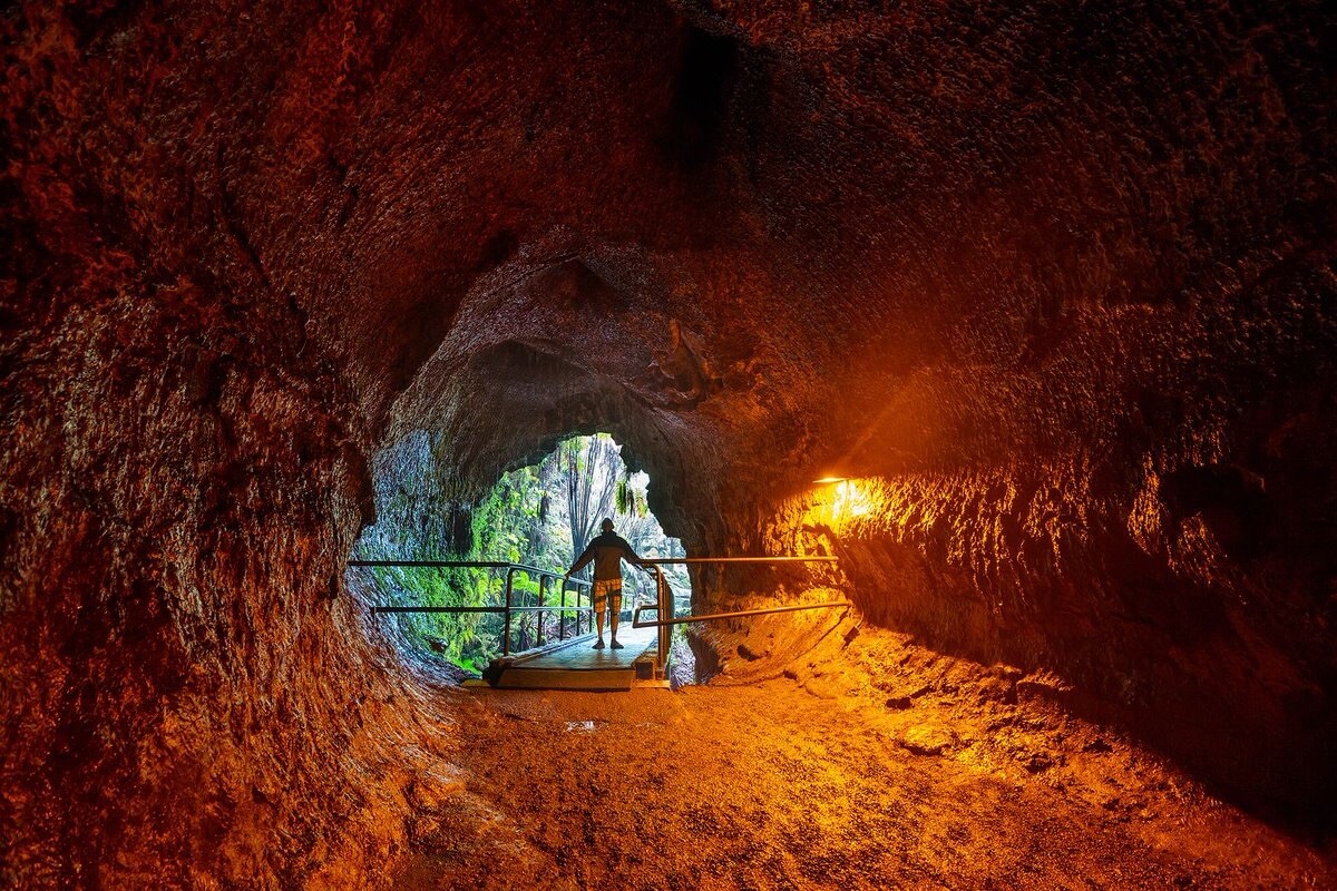 Teeq Cave and Tawi Ateer Sinkhole - beautiful caves in oman